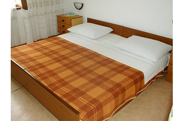 Croazia Privát Slatine, Esterno